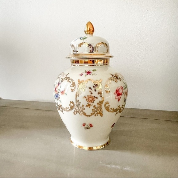 ZEH Scherzer Bavaria Germany Vintage Porcelain China Lidded small Urn - Picture 2 of 6